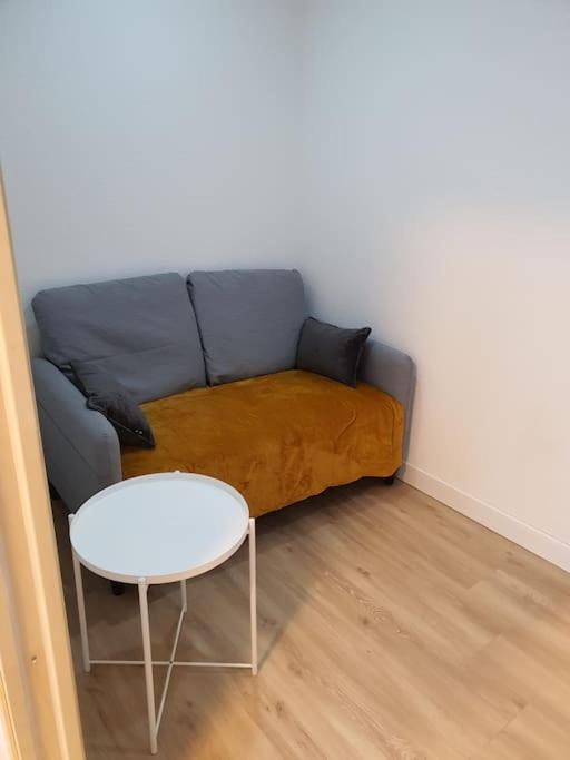 Le Tournesol, Appartement T1 Bis Hericourt  Eksteriør billede